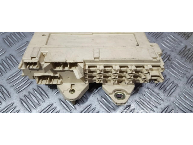 Блок предохранителей     Mazda 626    