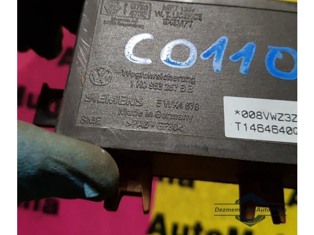 Блок комфорта 1H0953257BB, T1464640Q. Volkswagen Golf III