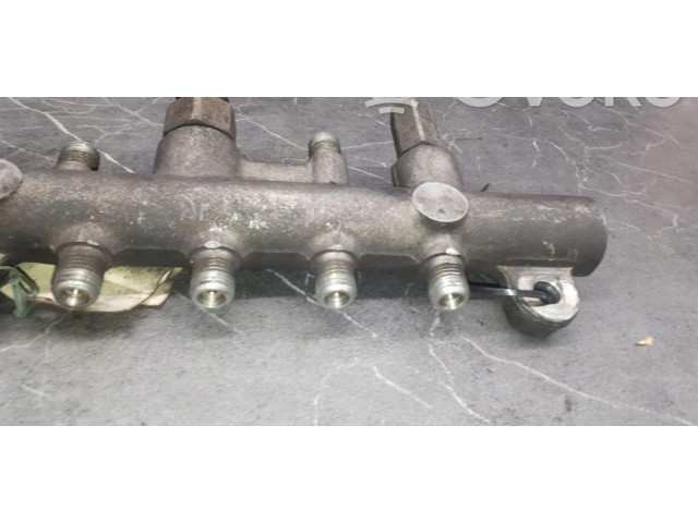 Vstřikovací lišta    Mazda 323     