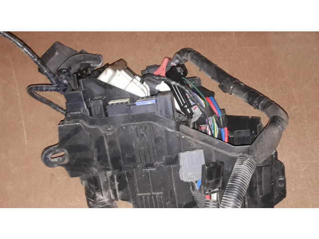 Блок предохранителей 284B71BY0A   Nissan Murano Z51    