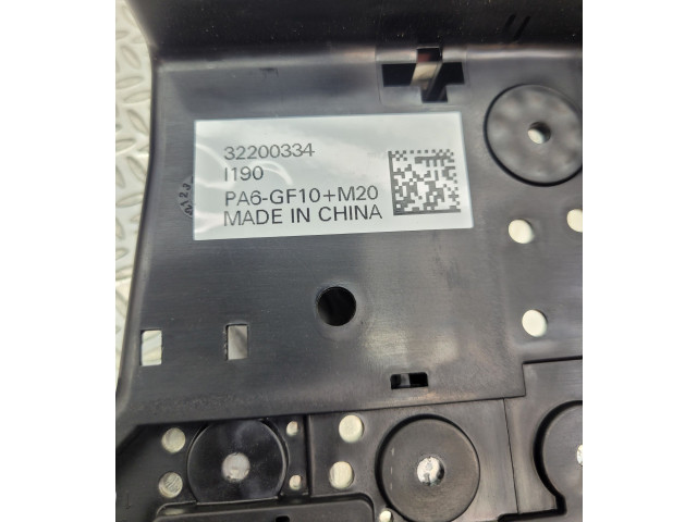 Блок предохранителей 32200334   Volvo XC40    