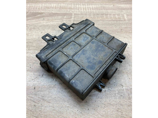 Блок управления коробкой передач 01M927733CG, 5WK33307   Audi A3 S3 8L