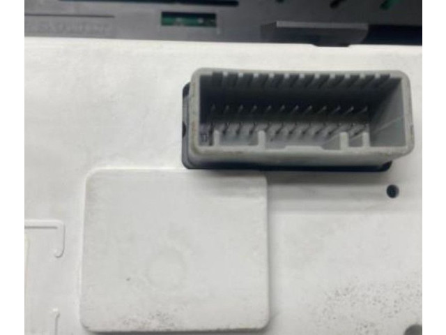 Панель приборов 8201196169   Renault Twingo II       