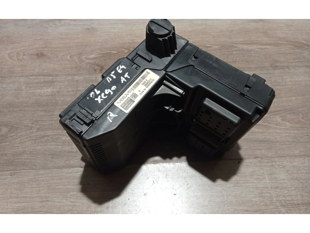   Pojistková skříňka 30786476, 28062211   Volvo XC90 2007