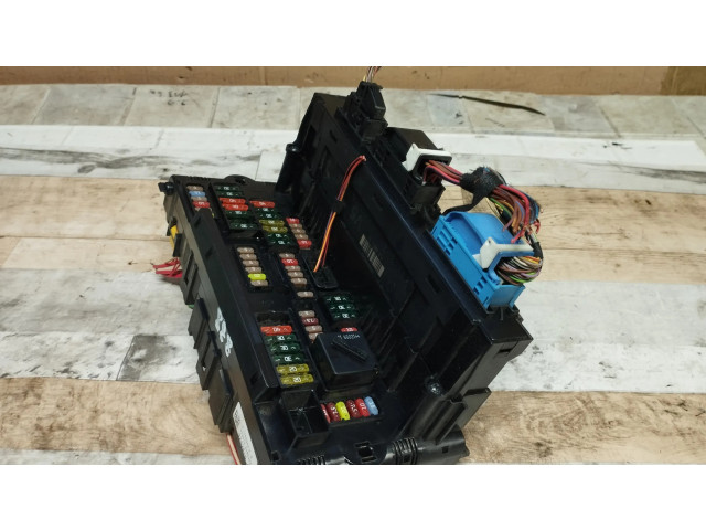 Pojistková skříňka 9252815, 270212 BMW 7 F01 F02 F03 F04 2012