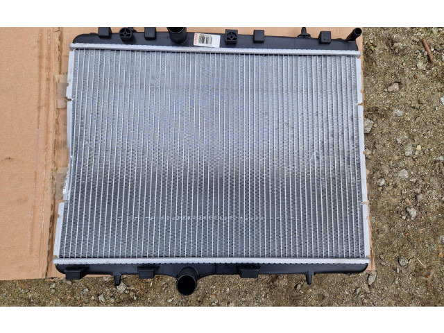 Радиатор охлаждающей жидкости 9685852680    Peugeot 2008 I 2013 - 2019 года