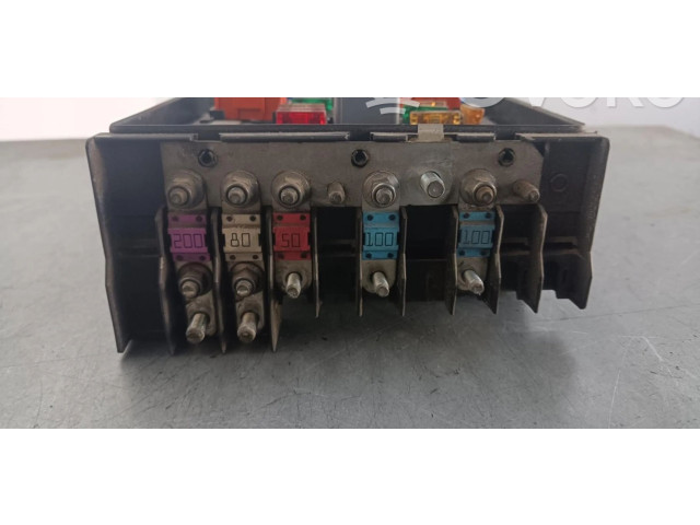 Блок предохранителей 1K0937125 Volkswagen Jetta V