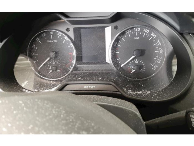 Панель приборов 5E0920751C   Skoda Octavia Mk3 (5E)       