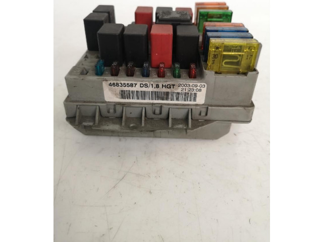   Pojistková skříňka 46835587   Fiat Punto (188) 2002