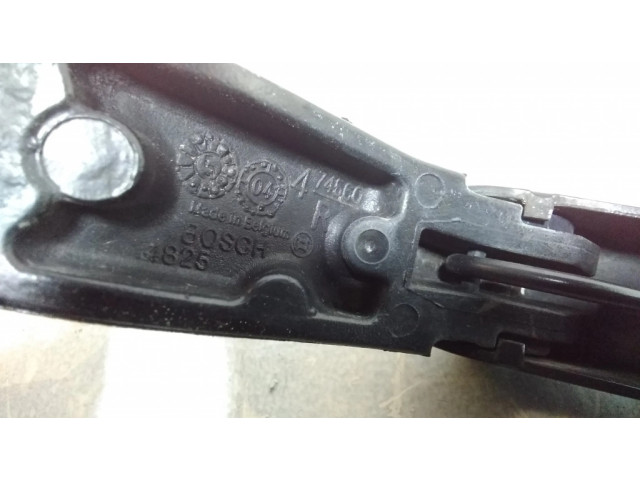 Ножка стеклоочистителей лобового стекла