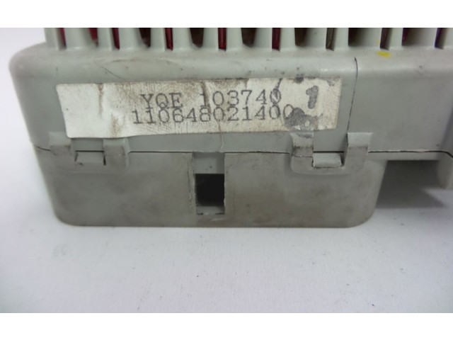 Блок предохранителей  YQE103740, 110648021400   Rover 25    