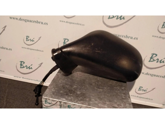 Зеркало электрическое левое Mitsubishi Carisma 2000-2004 года