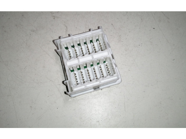 Блок предохранителей CM19360AN   Subaru Forester SH    