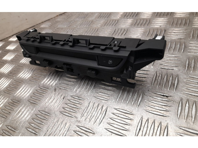 Дисплей    K12355260, B2062   Mazda CX-5