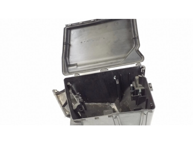 Pojistková skříňka A2305400024 Mercedes-Benz SL R230 2009