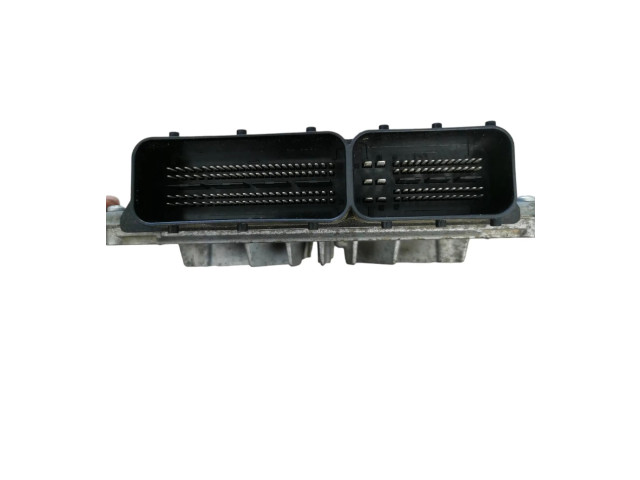 Блок управления двигателя     30785100, 1039S18372    Volvo XC70 