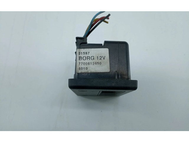 Přístrojová deska Renault Express 1994 7700812450