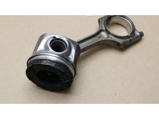 Поршень с шатуном D 5244 T12 174, 174 Volvo V70