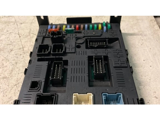 Блок предохранителей 281197592   Citroen C4 Grand Picasso    