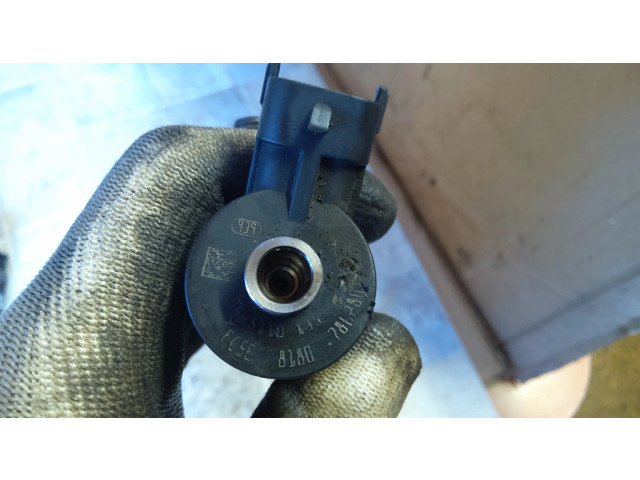 Vstřikovač 0445110135, 786280 Citroen C3 pro naftový motor 1.4
