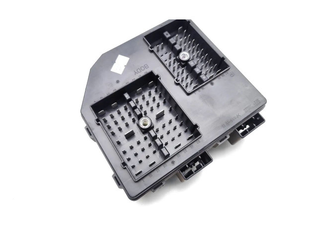   Pojistková skříňka 95381499   Opel Antara 2013