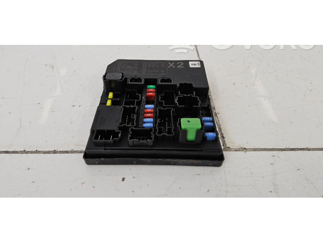 Pojistková skříňka 284B74NM3A Nssan Leaf I (ZE0) 2014