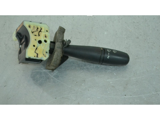 Ручка стеклоочистителей    Renault Trafic I