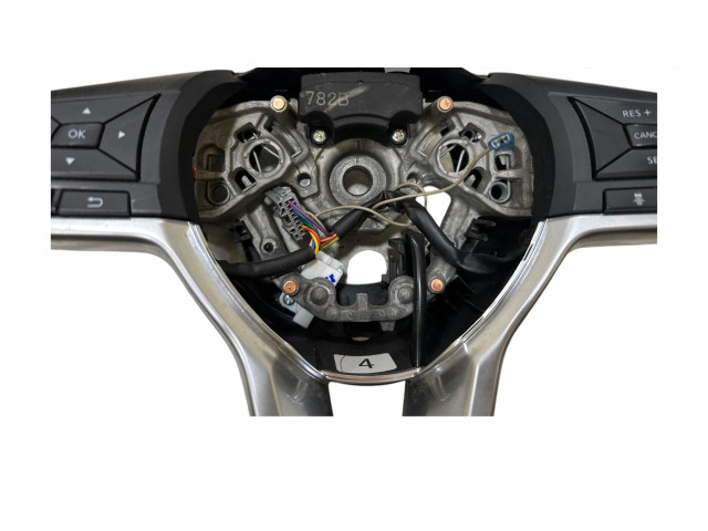 Руль Nissan Leaf II (ZE1)