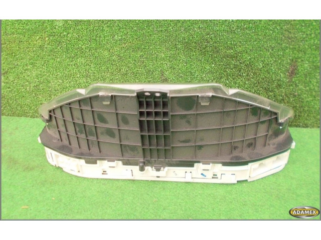 Панель приборов Mazda MPV II LW