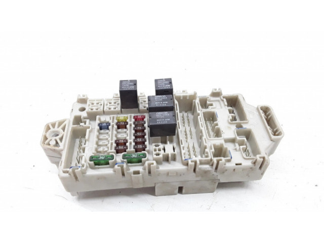 Pojistková skříňka Dodge Stratus 2003