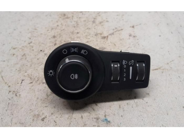 Pojistková skříňka Ручка поворотов/ фонарей 00148, 05932 Fiat 500X 2019