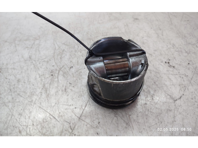 Поршень Nissan X-Trail T30