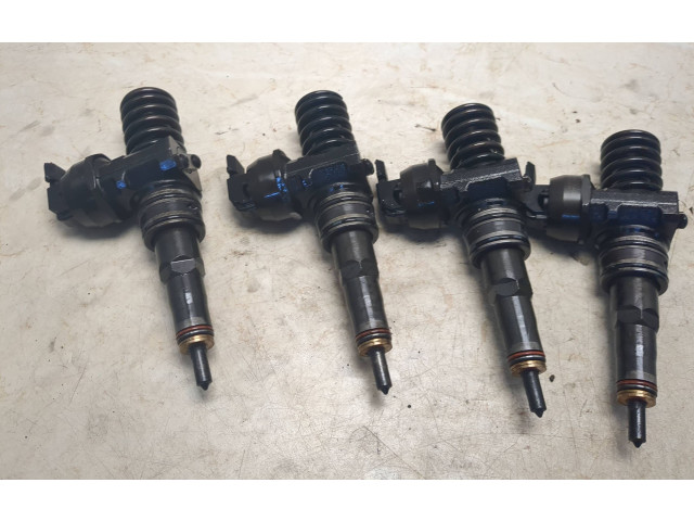 Комплект форсунок 0414720215    Audi A6 S6 C6 4F   