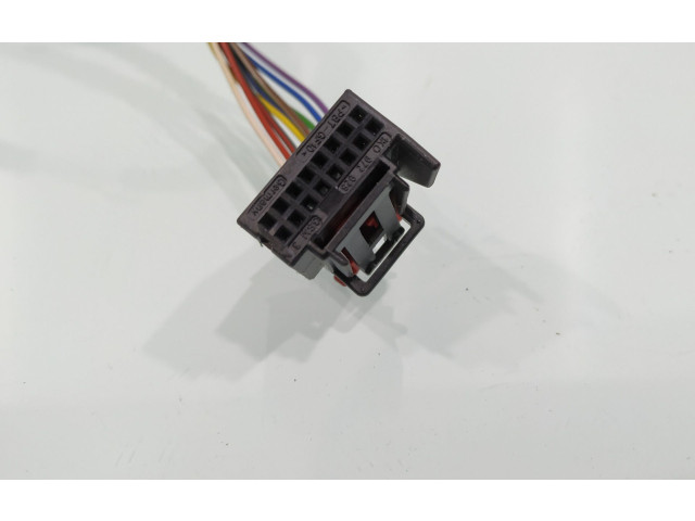 Zpětné zrcátko  Volkswagen Tiguan 2008  047979  