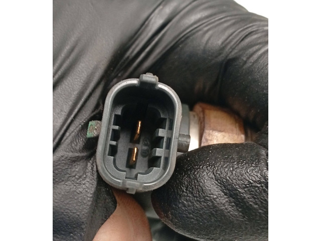 Форсунка 30777526, 0445110298    Volvo V70  D5244T4 