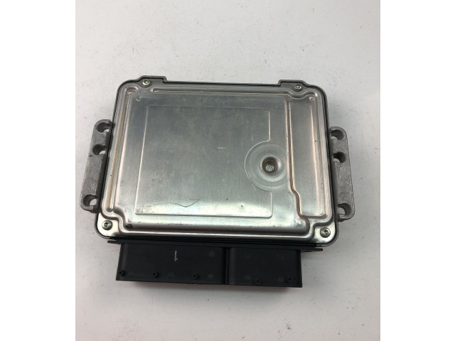 Řídící jednotka 391282B121   KIA Venga 2013