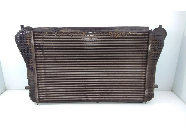 Интеркулер 1K0145803S Skoda Superb B6 (3T)