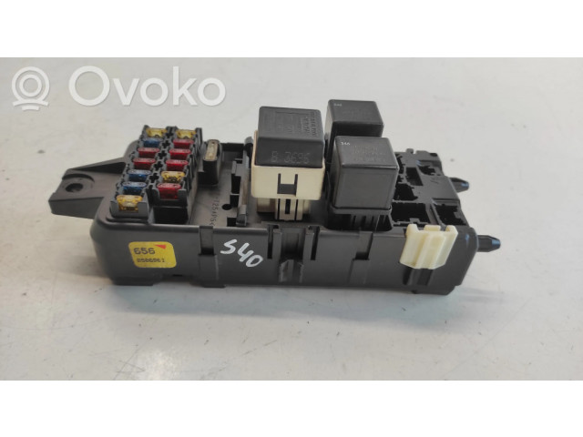 Блок предохранителей 656, 0506961   Volvo S40, V40    