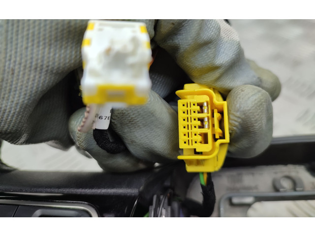 Руль Citroen C3 Aircross 2017 - года 98118752ZD, 34211562F