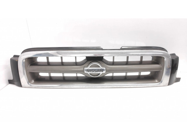 Передняя решётка Nissan Pathfinder R50 1996-2005 года