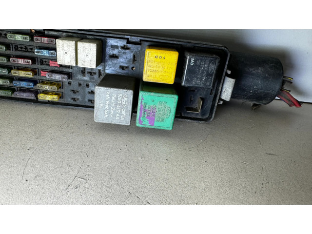 Блок предохранителей  92GG14A142CB, 92GG14A142   Ford Scorpio    