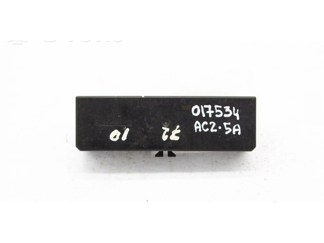 Pojistková skříňka a0005400172 Mercedes-Benz E W210 2000