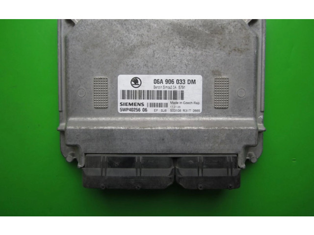 Řídící jednotka 06A906033DM, 5WP40256 Skoda Octavia Mk2 (1Z) 2006