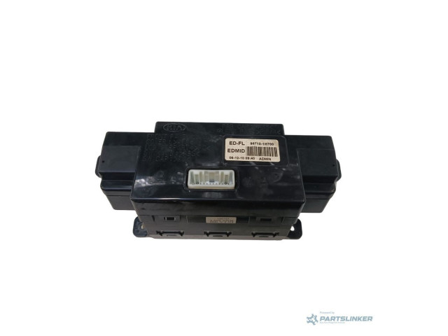 Дисплей    957101h700   KIA Ceed