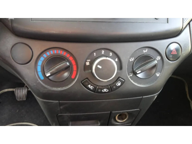 Вентилятор радиатора 96808149 Chevrolet Corsa 1.4