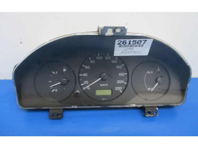 Панель приборов Mazda 323