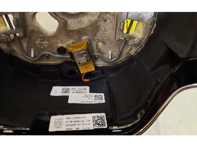 Руль Skoda Octavia Mk4 2019 - года 5E3419093B, 5E3419093B