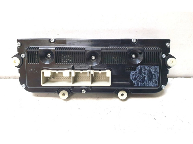 Модуль блока управления кондиционером 74793250   Skoda Octavia Mk2 (1Z)