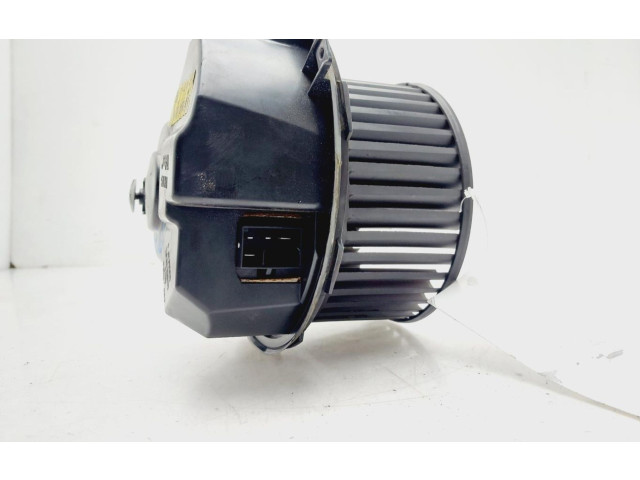 Вентилятор печки    F983228M   Volkswagen Touran I