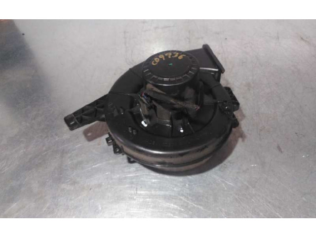 Вентилятор печки 6R1819015A Audi A1